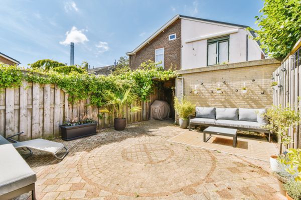 Cost of Courtyard Patio Service in Portland